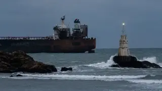 Последни новини за заседналия край Ахтопол танкер