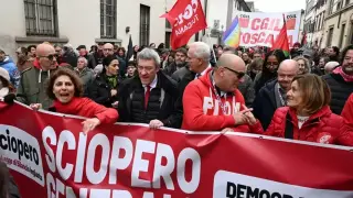 Италия пламна срещу бюджета, блокираха транспорта и затвориха училища