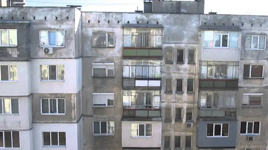 Живеете в стара панелка, пригответе по 130 лева на квадратен метър