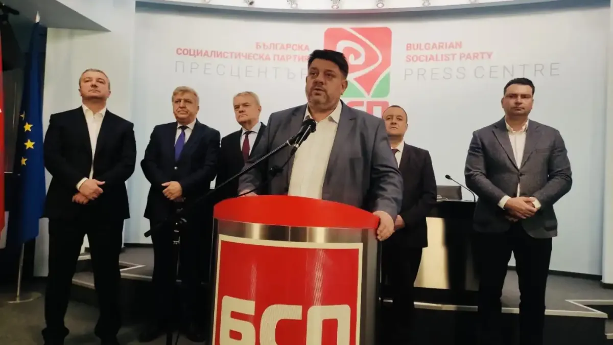 Оставки валят в БСП, Столетницата остана без ръководство