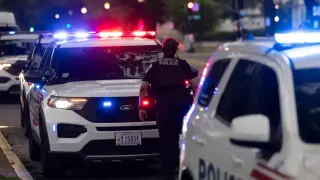 Режисьорът на „Когато Хари срещна Сали“ и съпругата му са намерени мъртви в имението им в Калифорния Видео