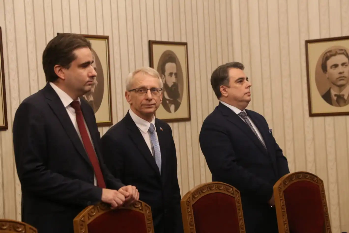 Евгений Михайлов за ПП-ДБ: Наглостта им няма граници, а татко им Радев...