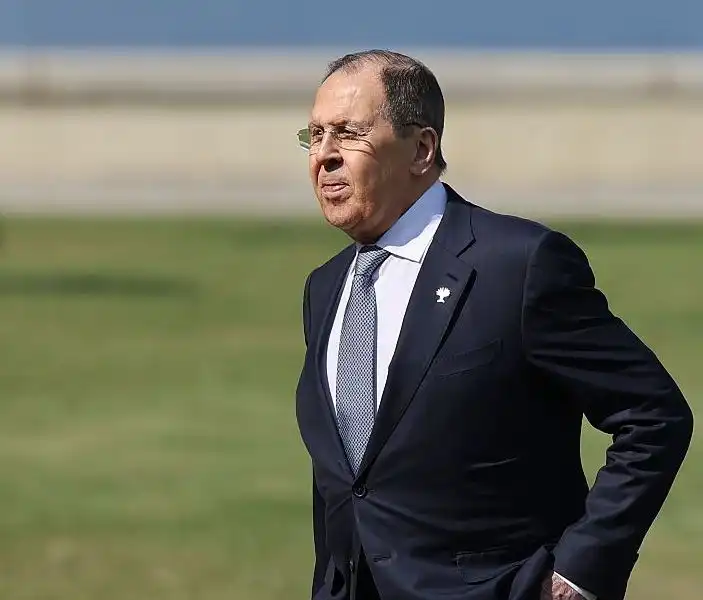 Лавров: Русия няма да общува с настоящото европейско ръководство