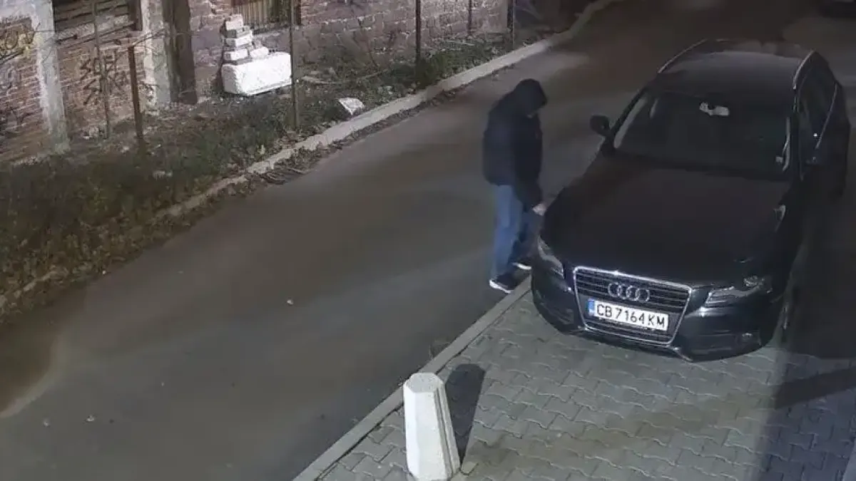 Куп столичани пропищяха от този мъж! Обикаля улиците и... Видео