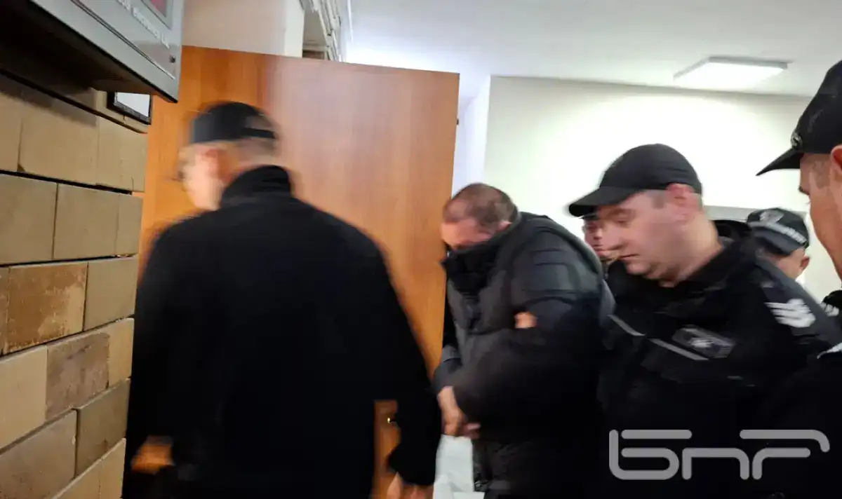 Стъкларя много го загази след акцията в Ловеч и София на ГДБОП