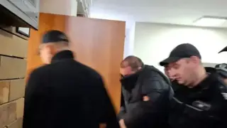 Стъкларя много го загази след акцията в Ловеч и София на ГДБОП