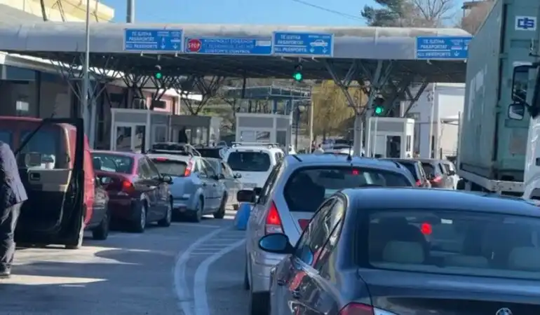 Адът на границата с Гърция няма край