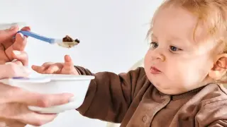 Откриха арсен в бебешка каша на роден производител