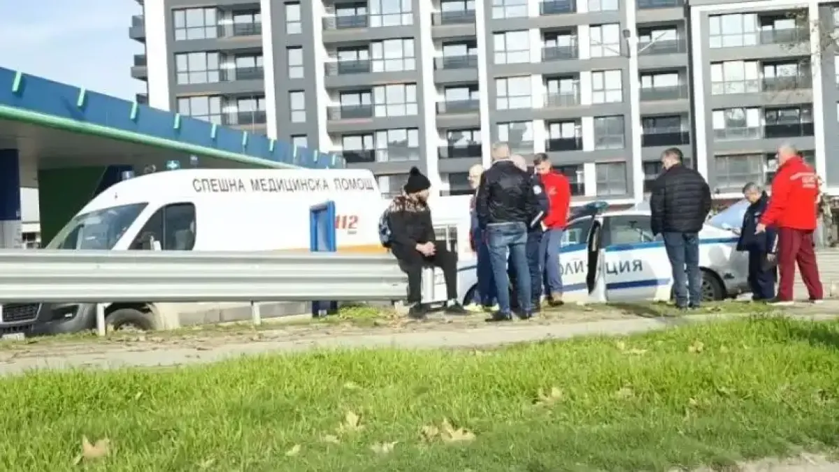 Мъж лежи проснат на Цариградско шосе, оказа се поредната жертва на... Снимка
