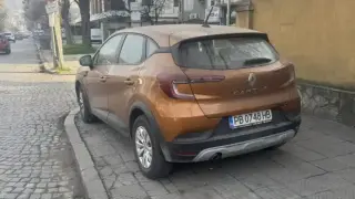 Нагъл чичак мутрее в Пловдив, плаши със саморазправа Видео