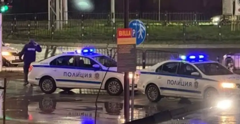 Извънредно в БЛИЦ! Въоръжен грабеж в известна верига магазини в София