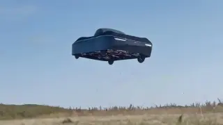 Ето как изглежда първата в света летяща кола Видео