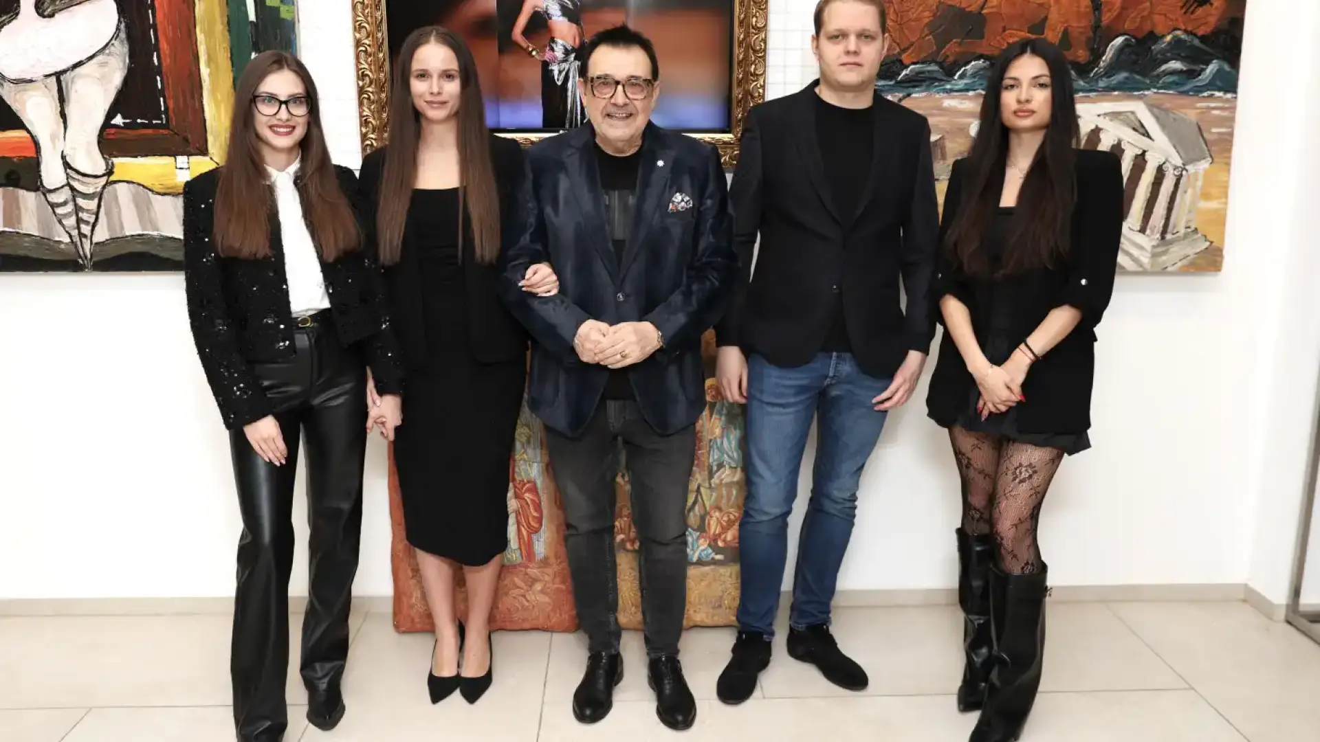 Академията за мода закри годината с впечатляваща "Вечер на стила" Снимки