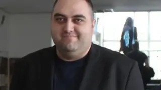 Директорът воайор напуска ареста след драма в съдебната зала