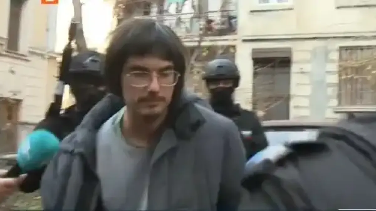 Разкриха името на педофила от центъра на София, майка му била...