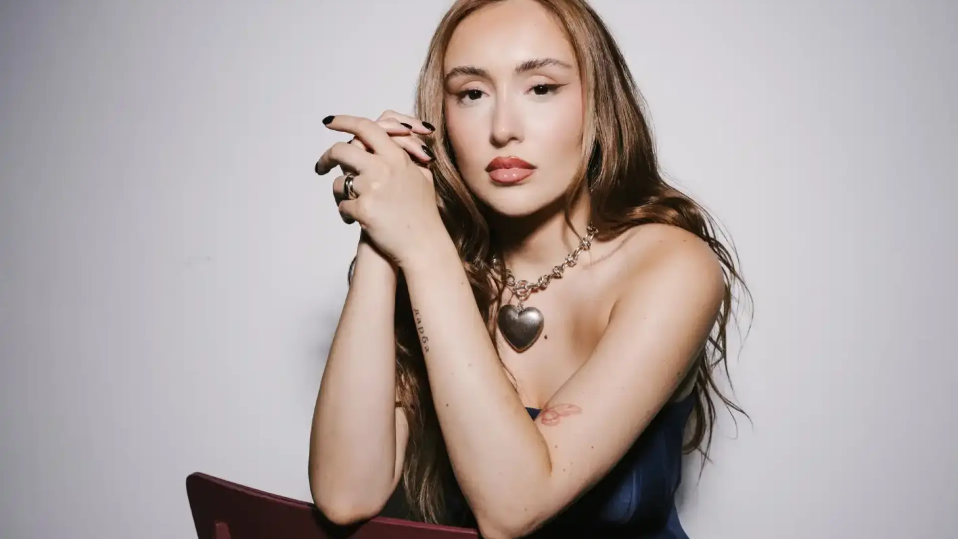 От София до Billboard: Дара Екимова зад K-pop успеха „Stunner“