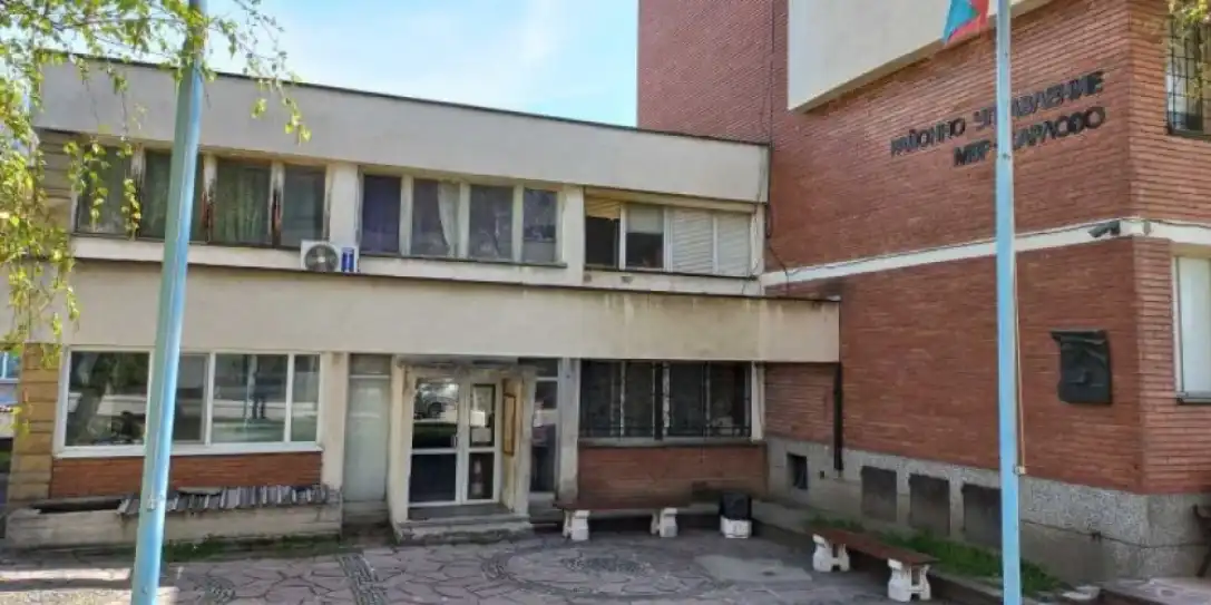 Любовен триъгълник в карловското районно завърши със скандали, заплахи и съдебна сага