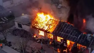 След като потопът в Царево отнесе касата му, сега голям пожар унищожи автосервиза му