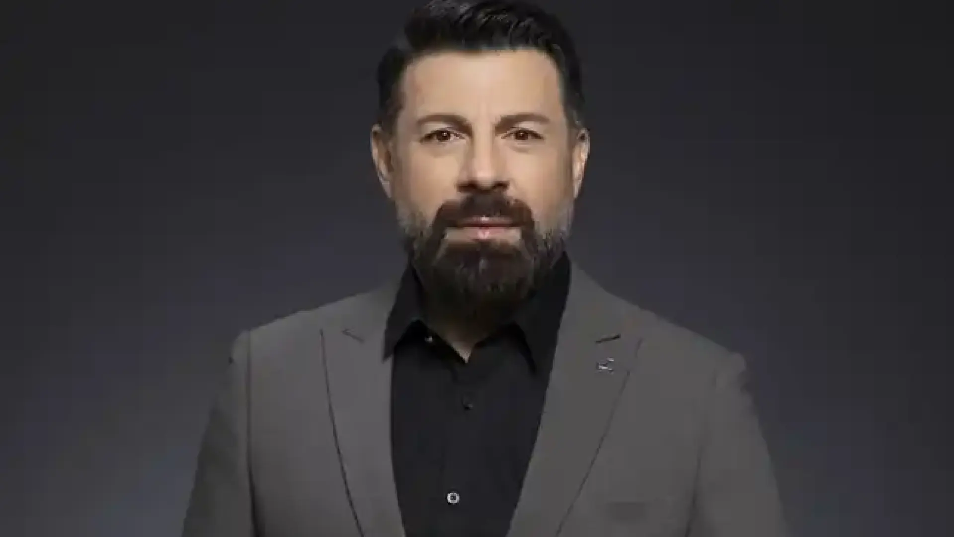 Родата на Цар Киро изкупи масите от 10 бона за концерта на Тони Стораро