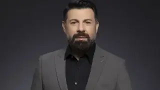 Родата на Цар Киро изкупи масите от 10 бона за концерта на Тони Стораро