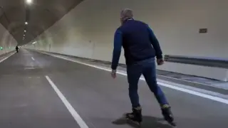 Роберт Фицо с нестандартен тест на нов асфалт Видео