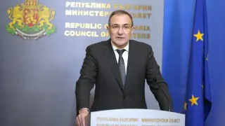 Министър Гуцанов: Осигурихме средства, 67 000 ще получават топъл обяд и през 2026 г.