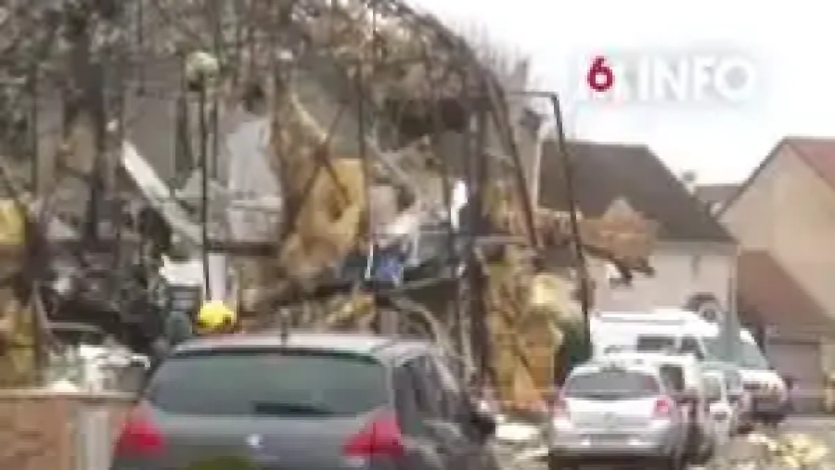 Мощна експлозия край Париж, има ранени деца Видео