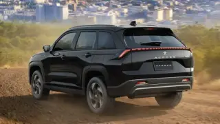 Suzuki представи бюджетен конкурент на Duster с разход 4,7 литра на 100 км Снимки