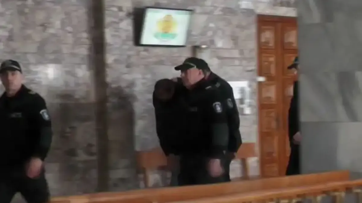 След 12 часа мъки! Съдът реши за двама от бандата на Стъкларя