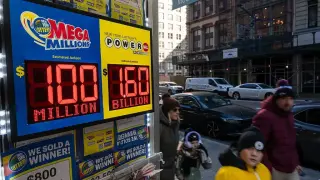 На Бъдни вечер: Падна джакпот на стойност 1,8 милиарда долара