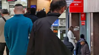 Удар в последните дни преди приемането на еврото, курсовете в чейндж бюрата се вдигнаха Снимки