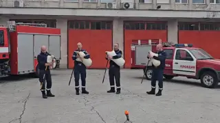 Пловдивски пожарникари смаяха цяла България навръх Коледа Видео