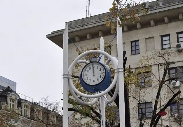 Нещо уникално се появи пред Часовника в Бургас