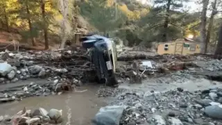 US бедствието расте: Кални свлачища погребаха цял град, властите в Калифорния с последно предупреждение