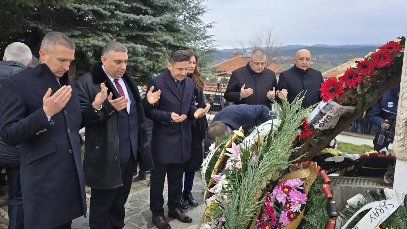 ДПС се поклони пред жертвите на насилствената смяна на имената на българските турци и мюсюлмани