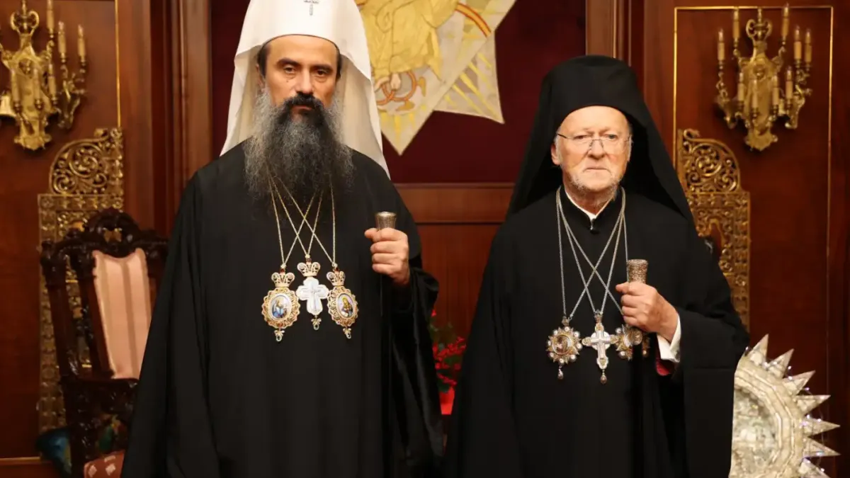 Патриарсите Даниил и Вартоломей служиха заедно на български и гръцки в Истанбул