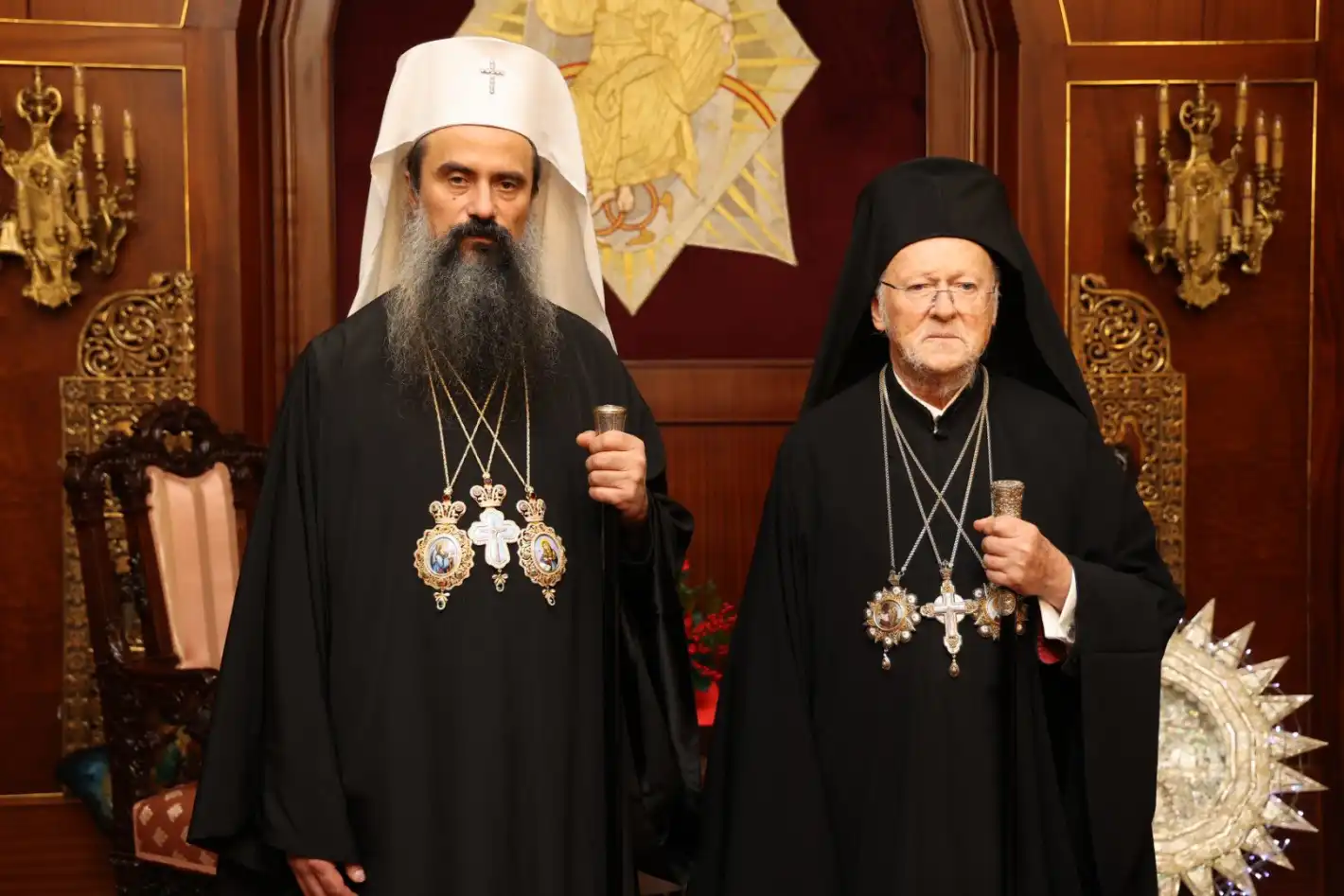 Патриарсите Даниил и Вартоломей служиха заедно на български и гръцки в Истанбул