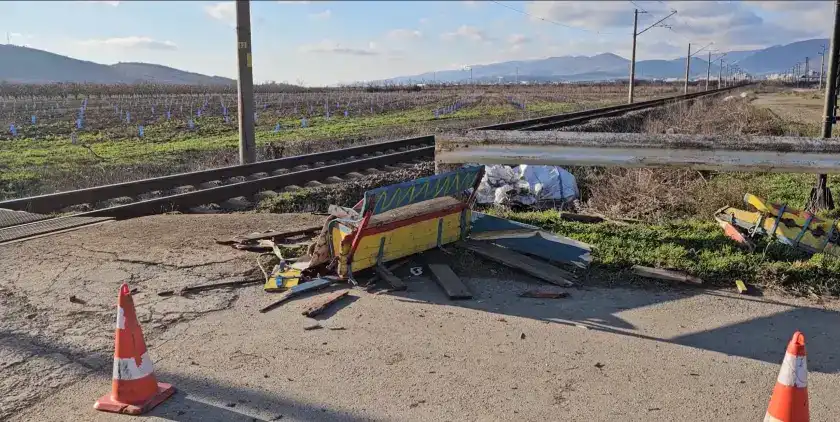 Първа версия за трагедията с 2 трупа на релсите край Сливен Снимки