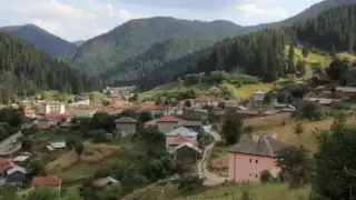 „Малката Швейцария“ на Родопите, където младите остават