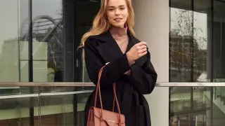 Тази дреболия в дамската чанта може да прецака цялата 2026-а г., бързо я изхвърлете