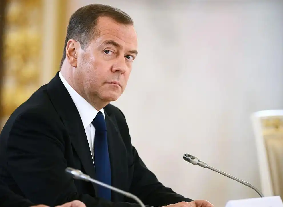 Медведев с шокираща атака: Зеленски иска смъртта на всички руснаци!
