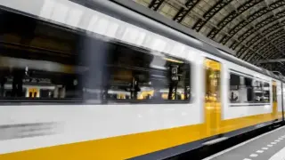 Трагедия край Атина: Влак уби 50-годишен мъж на релсите