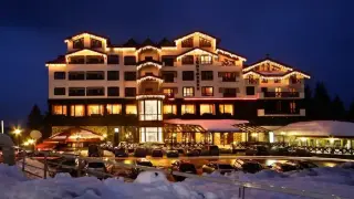 Туристи изреваха от топхотел в Пампорово, станало им лошо от вечерята