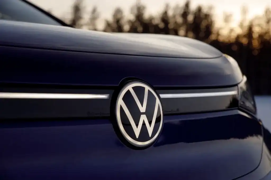 Volkswagen разкри нов електрически седан с много хубав пробег Снимки