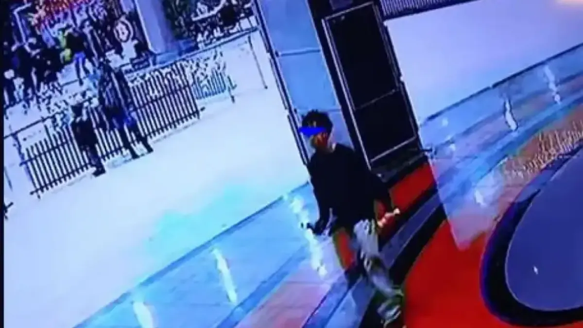 Тийнейджър намери портмоне в софийски мол, отмъкна парите Снимка