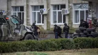 Кървава Нова година в Херсон: Дронове удариха празнуващи, има десетки жертви и ранени