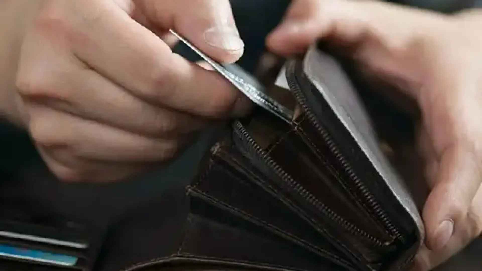 Загубен портфейл върна вярата в доброто във Варна Снимка