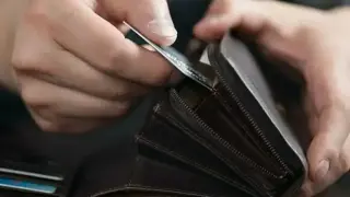 Загубен портфейл върна вярата в доброто във Варна Снимка