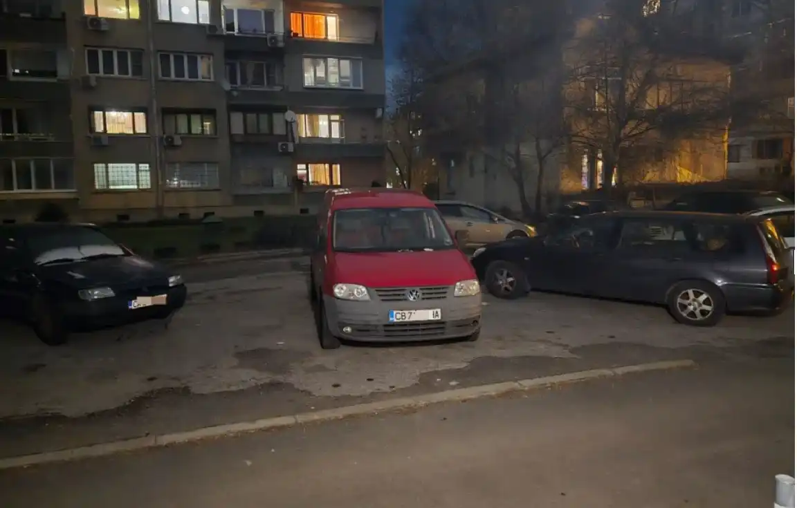 Нагло паркиране в Банишора взриви мрежата, кварталът настръхна
