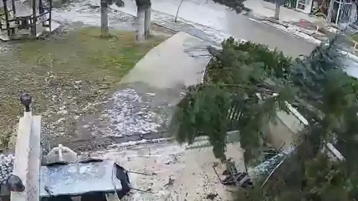 Буря отнесе Враца Видео